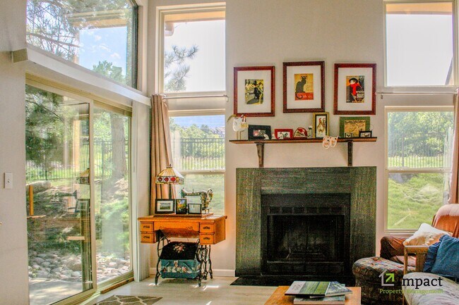 Foto del edificio - 4160 Autumn Heights Dr