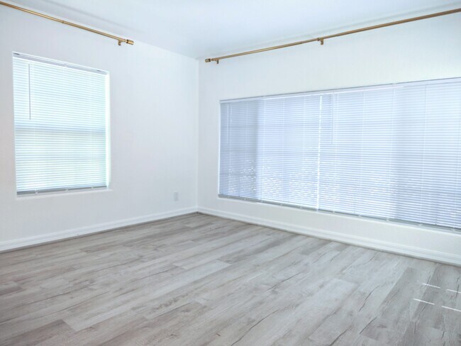 Foto del edificio - 331 Woodland Ave