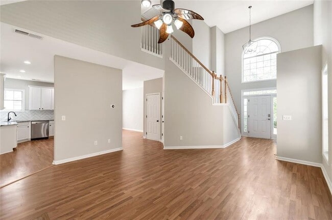 Building Photo - 193 Stoneforest Dr