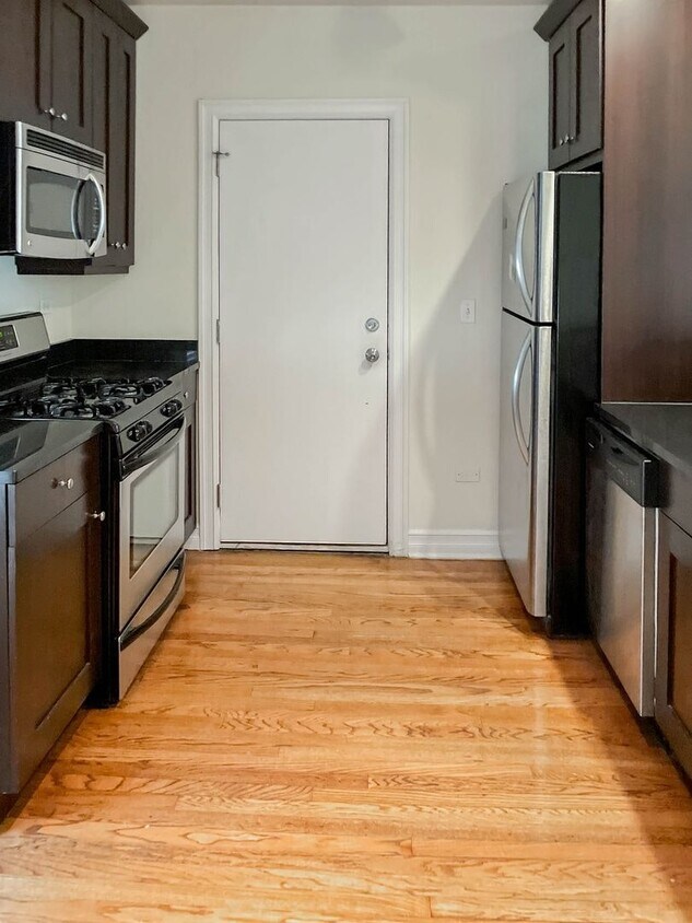 Foto principal - 3816.2 N Sheffield Ave