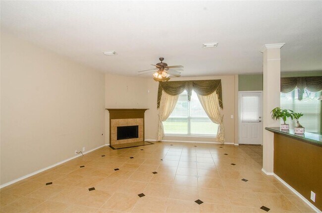 Foto del edificio - 3042 Orchard Vale Dr