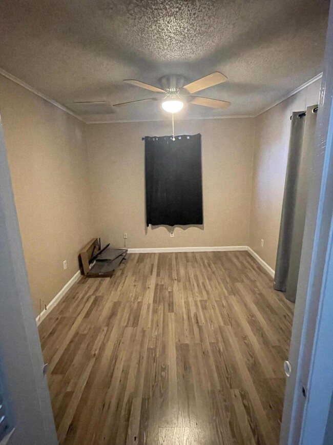 Building Photo - 2081 SW Gemini Ln