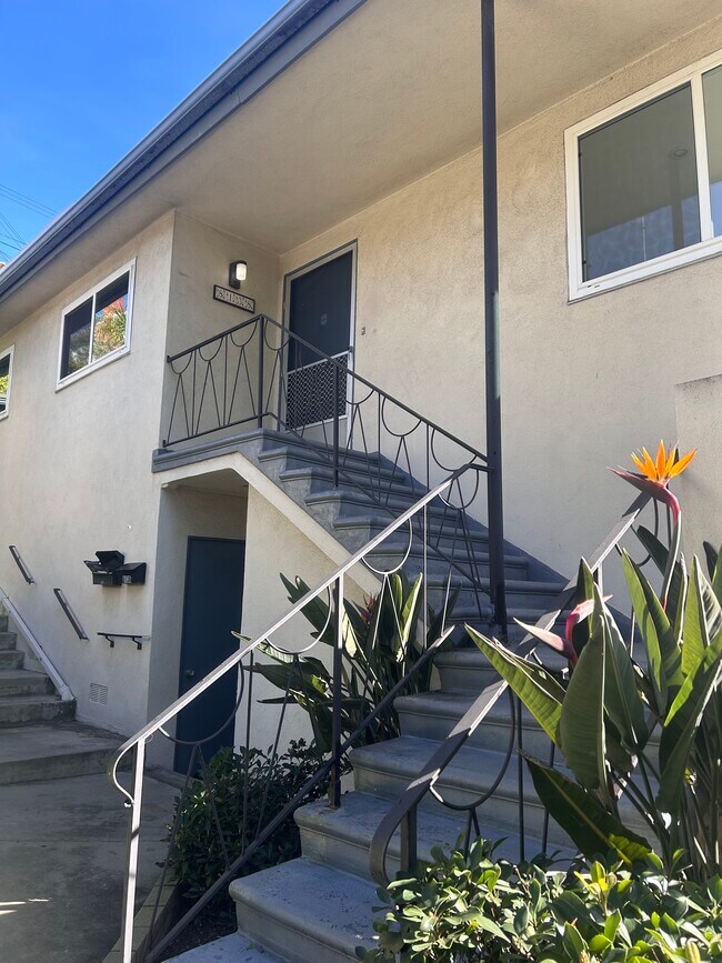 Foto del edificio - 8138 Pershing Dr