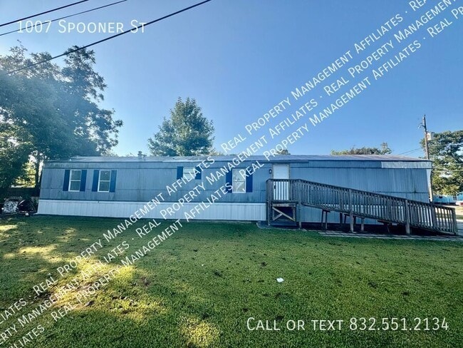 Photo - 1007 Spooner St Apartment