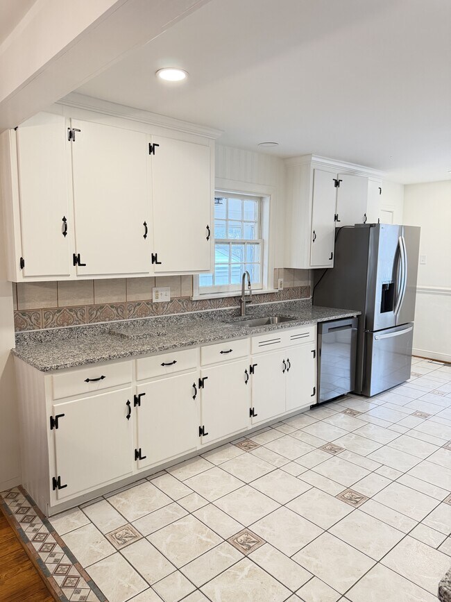 Building Photo - 2648 Melbourne Dr