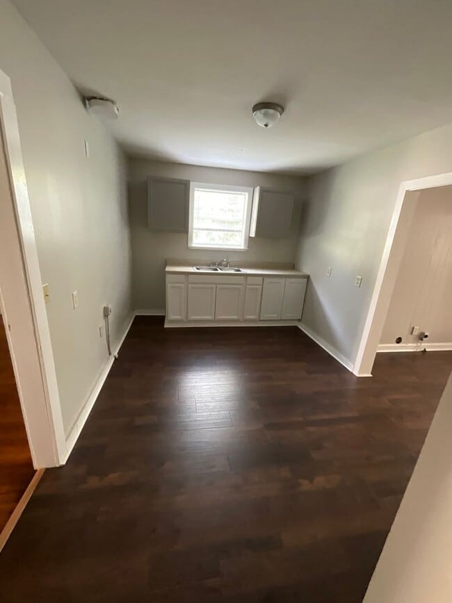 Building Photo - Section 8 Approved