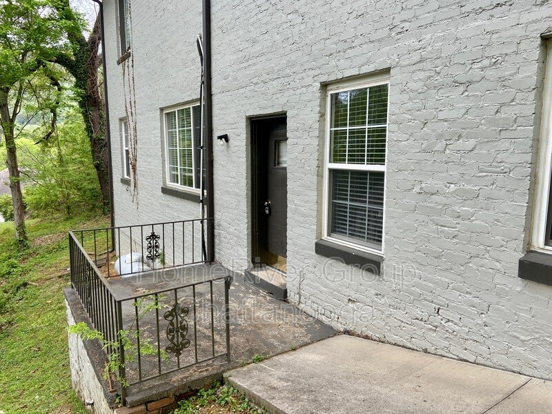 Primary Photo - 4911 Sunnyside Ave