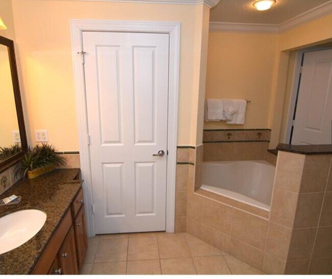 Building Photo - 7609-301 Heritage Crossing, Reunion FL