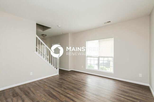 Foto del edificio - 4 Bedroom Pet-Friendly Home in Huntersville, NC with Main Street Renewal