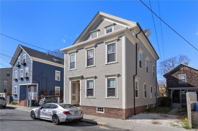 Building Photo - 29 Marsh St