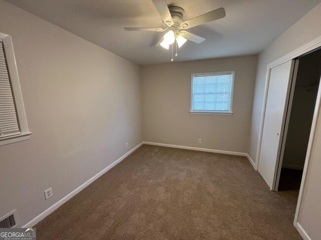 Foto del edificio - 2820 Ocean Valley Rd