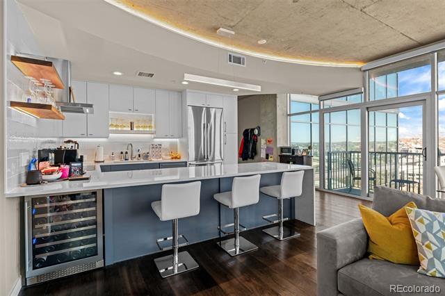 Foto del edificio - 1700 Bassett St