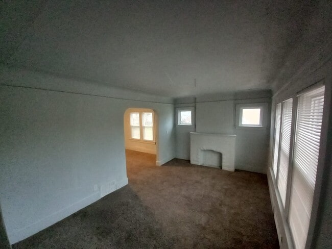 Building Photo - 14849 Lesure St