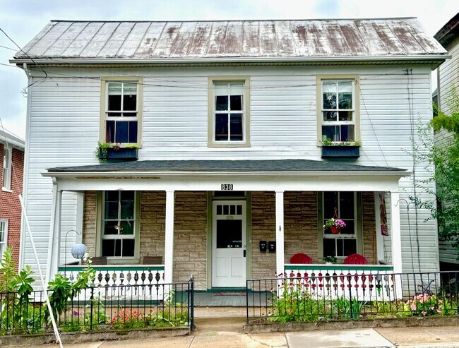 Foto del edificio - 838 W Beverley St