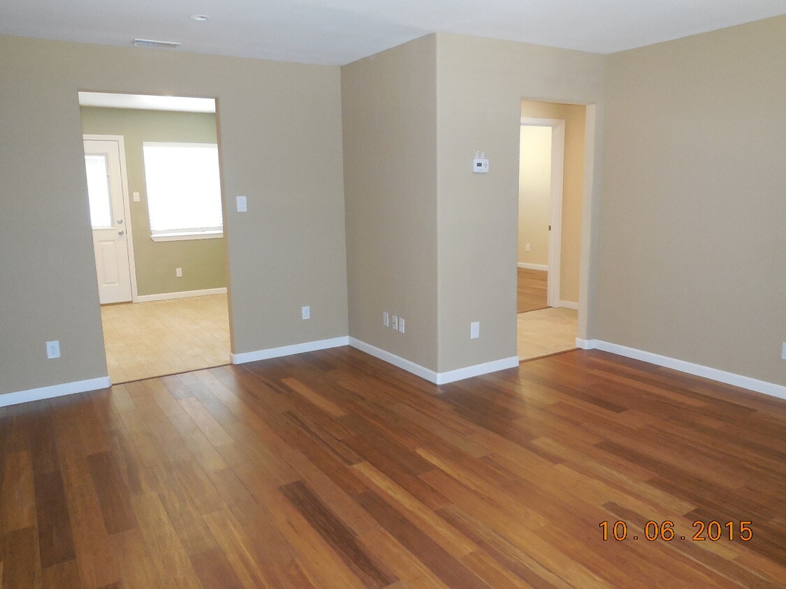 Primary Photo - 1430 Carleton Dr