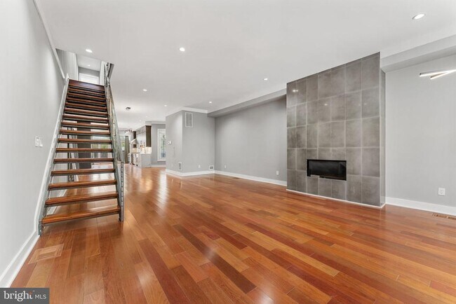Foto del edificio - 2421 1st St NW