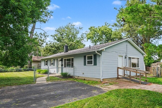 Building Photo - 8490 Smallwood Ln