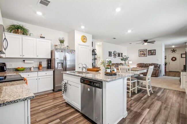 Foto del edificio - 661 Amesbury Rd