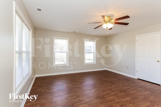 Foto del edificio - 1731 Parkdale Ave