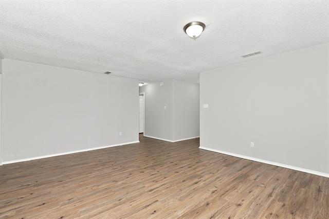 Foto del edificio - 1349 Rutherford Dr