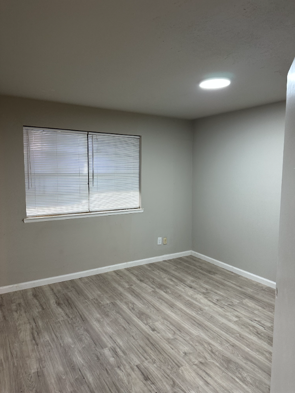 Building Photo - 4029 Stagecoach Cir