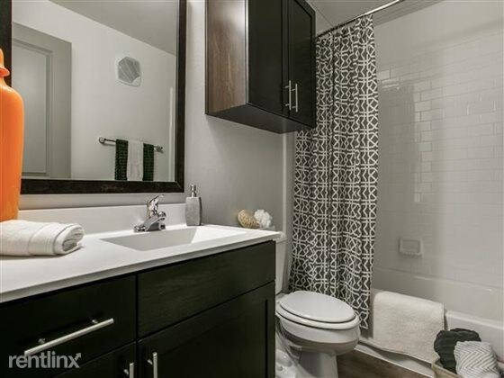 Building Photo - 1 br, 1 bath Flat - 4301 Ross Ave