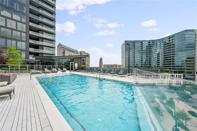 Building Photo - 3107 Peachtree Dr NE