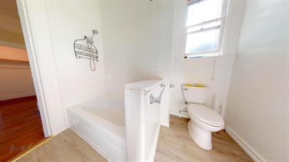 Foto del edificio - Beautiful 2 Bedroom 1 Bathroom with backya...