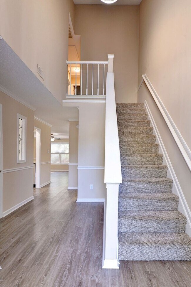 Foto del edificio - Nicely Updated Grafton Woods Condo