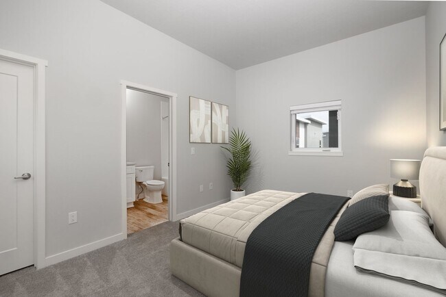 Foto del edificio - MOVE IN TODAY! 1 MONTH FREE RENT!