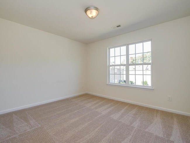 Foto del edificio - 3023 Nevin Place Dr