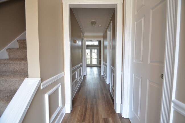 Foto del edificio - 1308 Poplar Pointe