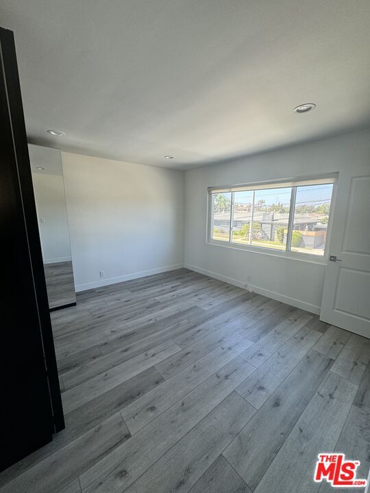 Foto del edificio - 608 W Hillcrest Blvd