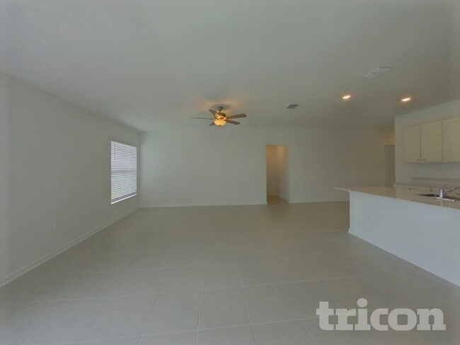 Foto del edificio - 4664 Yellow Elder Wy