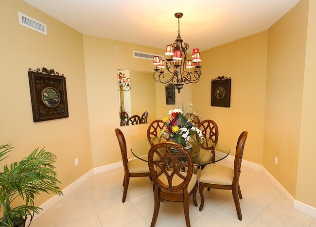 Building Photo - 1060 Borghese Ln