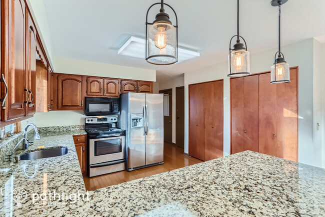 Foto del edificio - 1441 Maple Lane