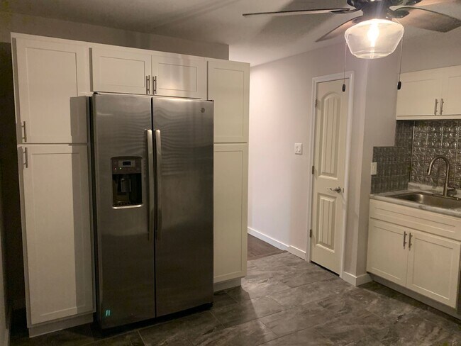 Foto del edificio - Arnold 1 bedroom pet friendly with shared ...