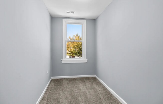 Foto del edificio - 260X Garrett Ave