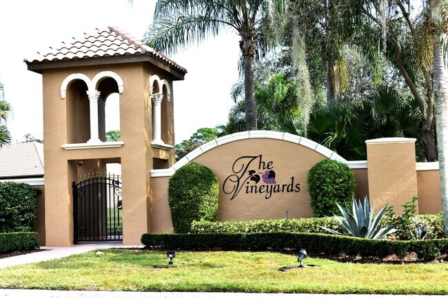Foto del edificio - 895 SW Grand Reserves Boulevard