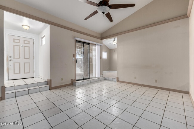 Building Photo - 911 S Hacienda Dr