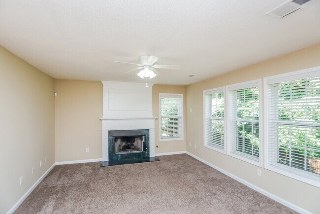 Building Photo - 5804 Tree Fern Ct