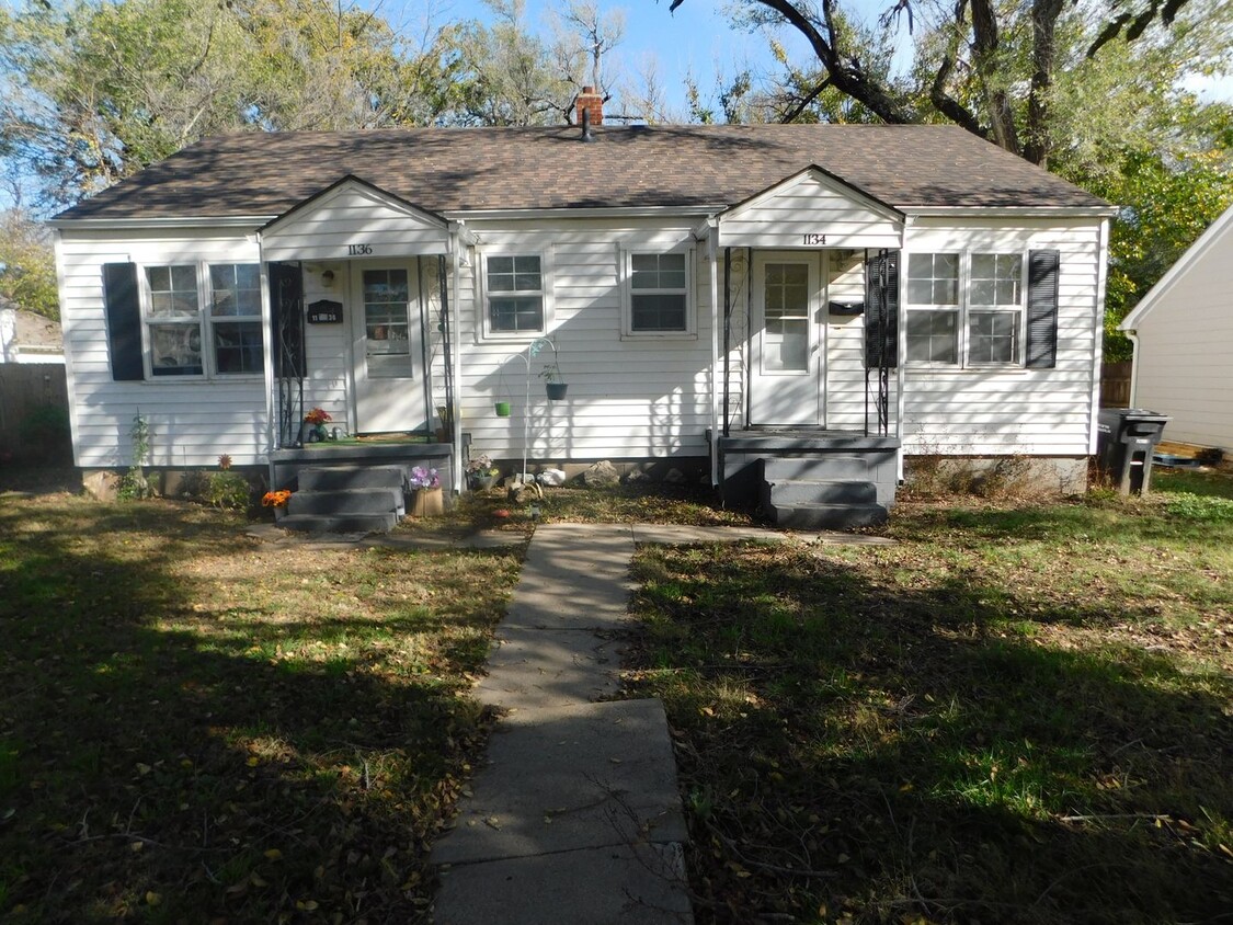 Primary Photo - 2 bedroom, 1 bathroom duplex located in Au...