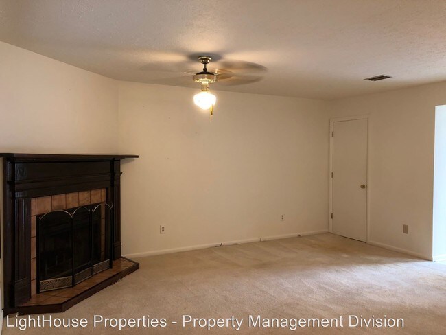 Building Photo - 2 br, 2.5 bath House - 282 Walnut Ridge