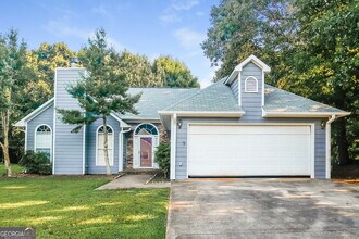 Building Photo - 6857 Robinwood Trail