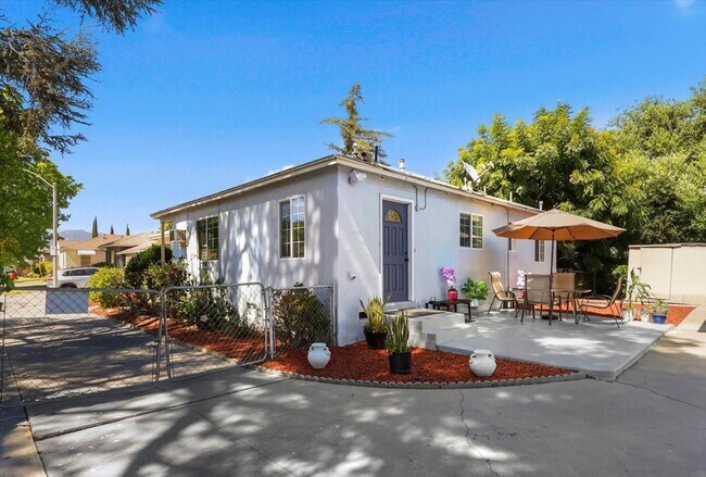 Parte posterior de la unidad - 3801 Legion Ln