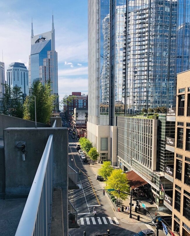 Building Photo - Stunning condo in the heart of SoBro at the Encore! Beautiful 1 bed, 1 bath on the amenity floor ...