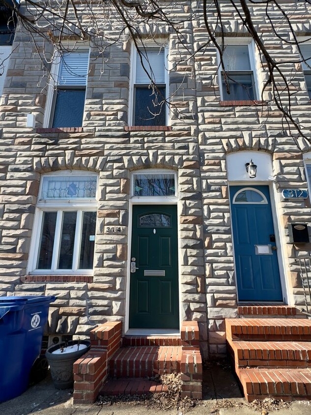 Foto principal - Charming 2Beds/2.5Bath in Upper Fells Point