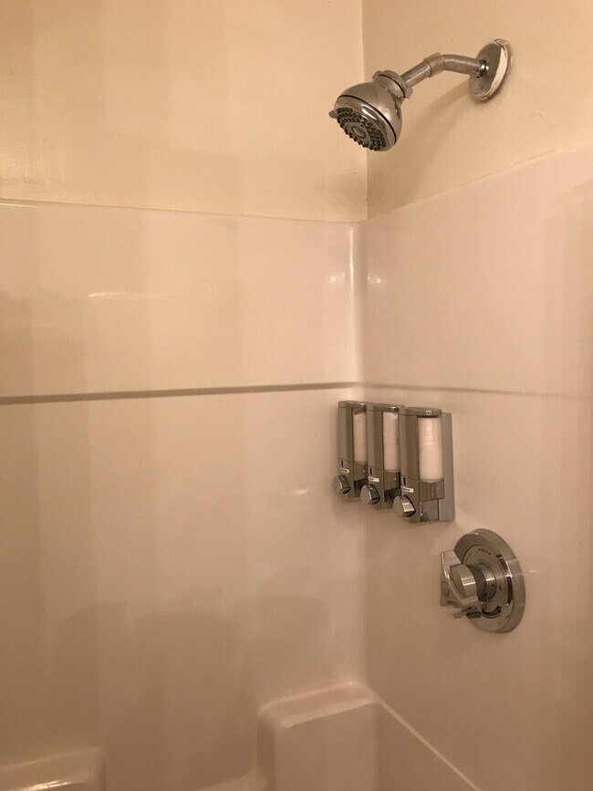 Foto del edificio - 135 W 8th St