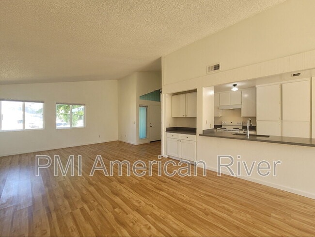 Building Photo - 7671 Marinwood Ct