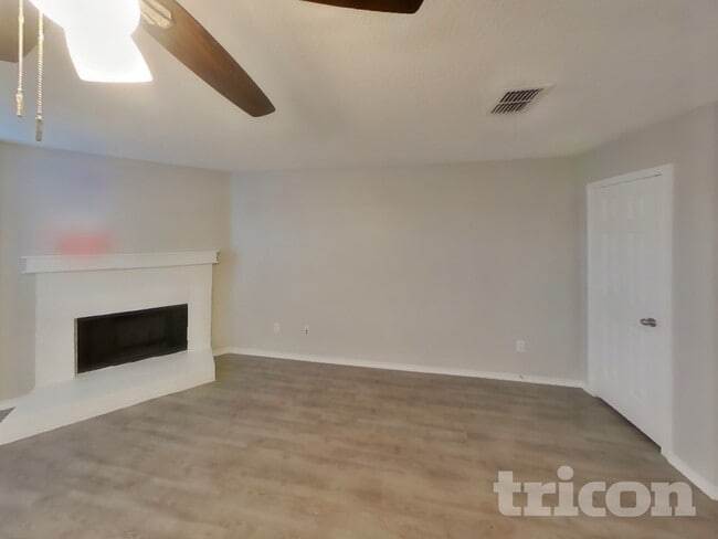 Building Photo - 1428 Junction Run